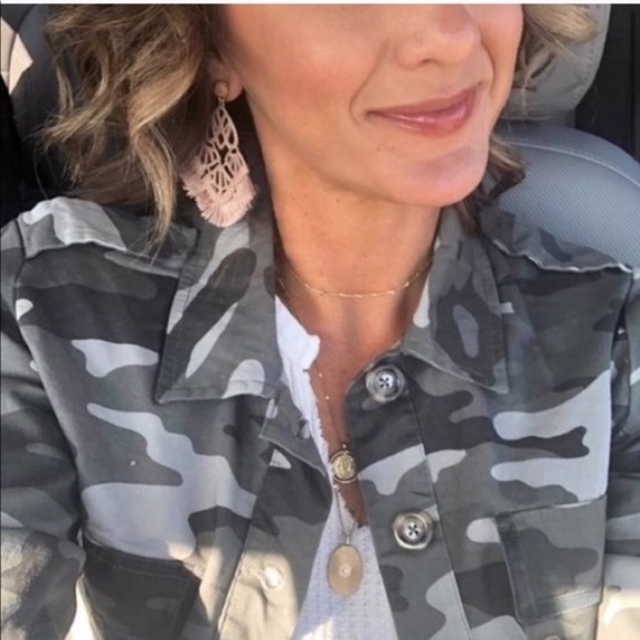 Stella & Dot Alexandria Earrings Taupe Blush Retired Statement Tassel 3” - Picture 5 of 11